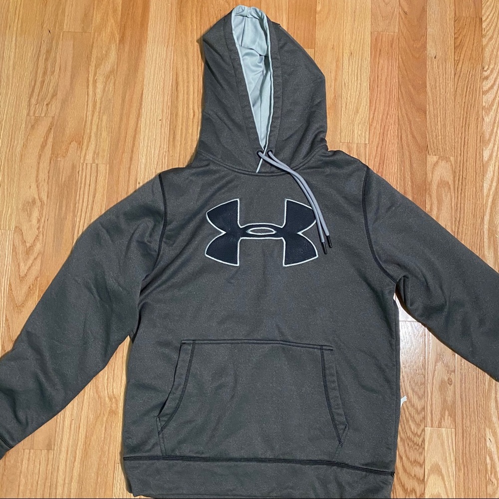 UNDER ARMOUR SWEATSHIRT